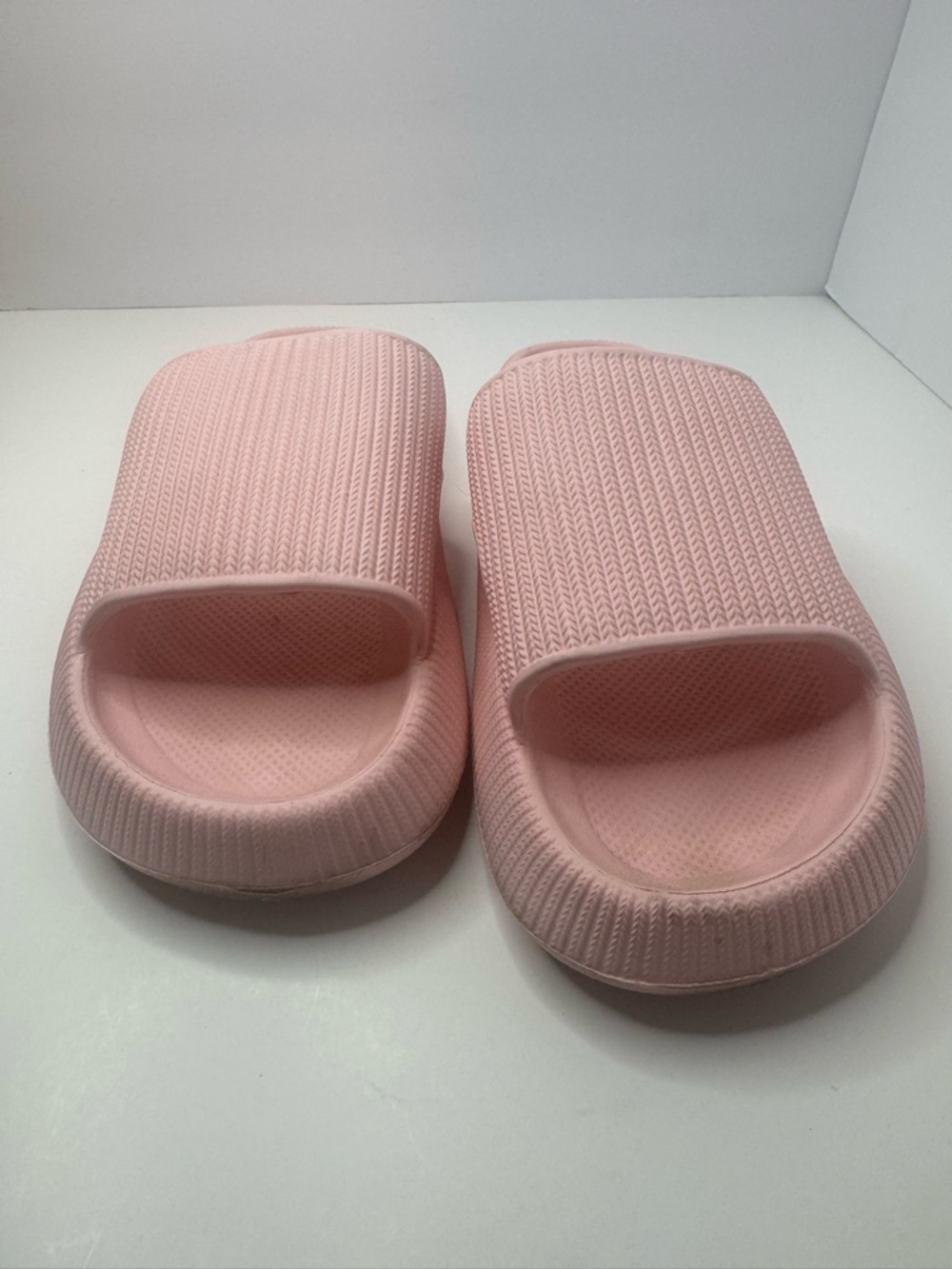 The Unbranded Brand Light Pink Cushioned Slide Sandals Women's Size EU40-EU41